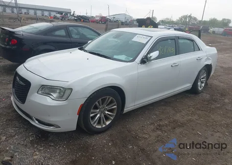 2015 Chrysler 300C z USA, uszkodzony, nr VIN 2C3CCAEG9FH797776